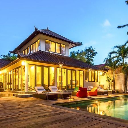 Luxury Villa Kudeta 300M Beach And Heart Of Seminyak Exterior foto